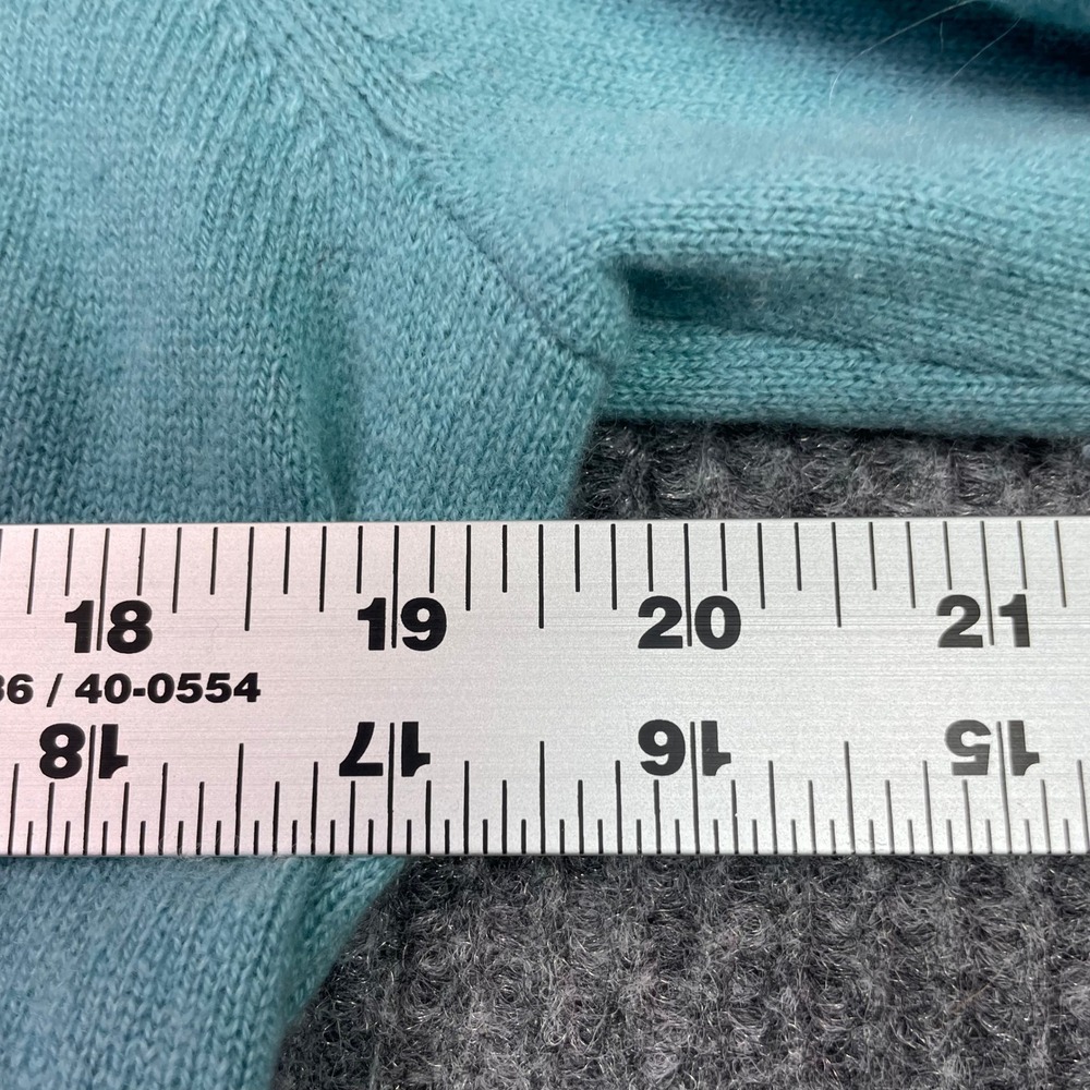 LL Bean Cashmere Sweater Women Large Blue Crew Neck Long Sleeve Pullover Travel - Picture 7 of 11